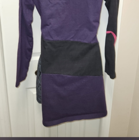 Leopards & Roses Abstract Dress - Picture 9 of 11